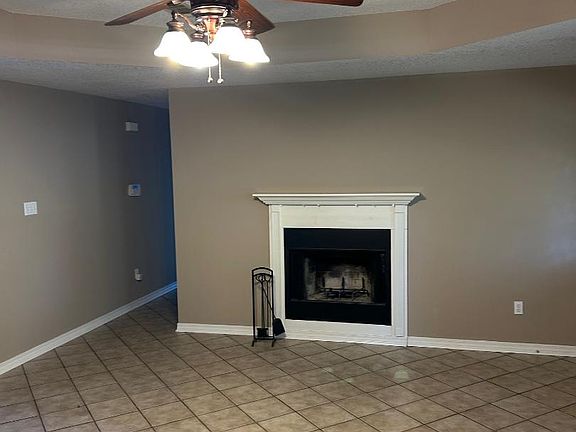 3rd image of 2815 Villa Venezia Ct