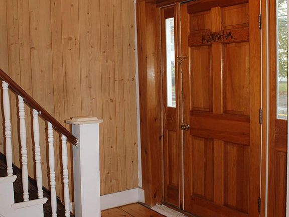 4th image of 324 King St