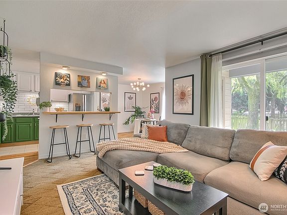 2nd image of 20320 Bothell Everett Hwy #D102