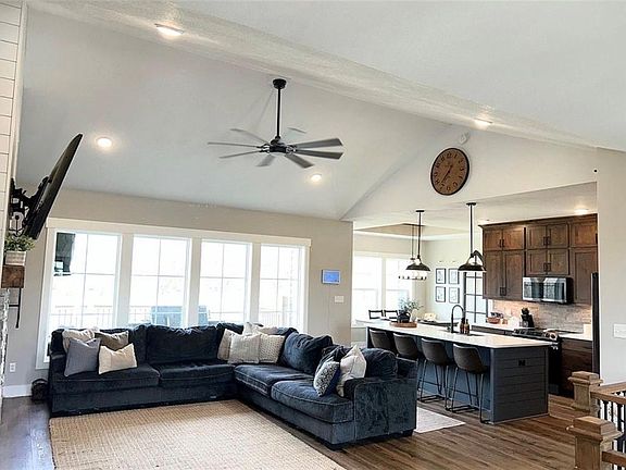5th image of 22940 Necole Rd