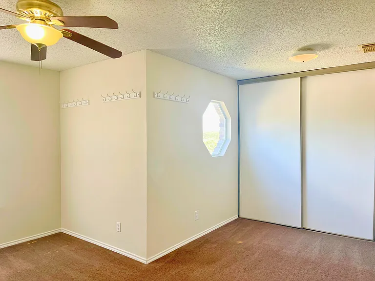 7306 Daulton Rdg — Photo 14