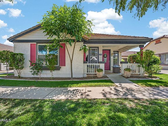2nd image of 2643 E VALENCIA Street