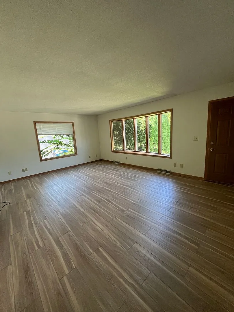 2 Bedroom 1.5 Bath Condo — Photo 3