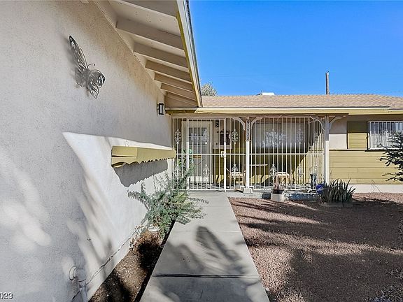 3rd image of 1933 Bonita Ave