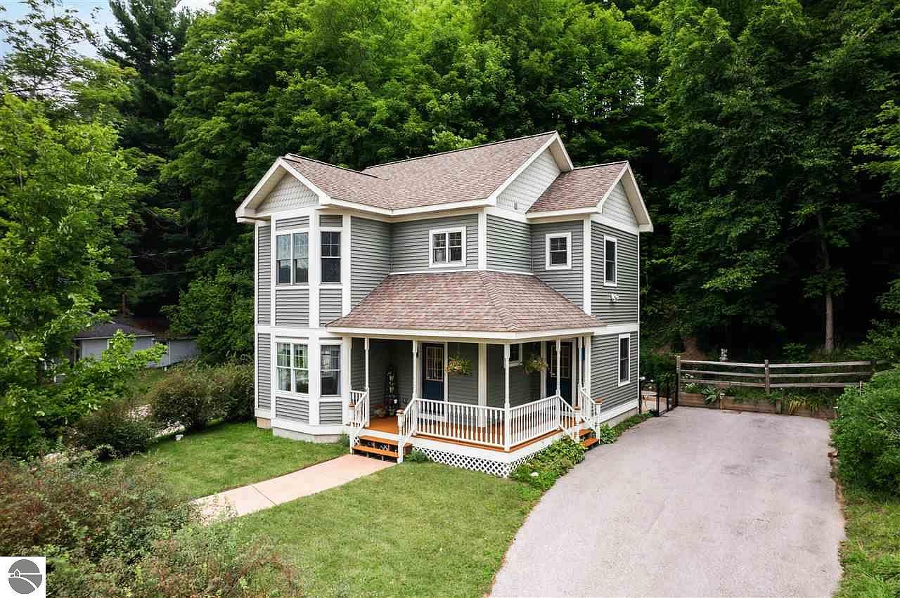 11140 Main St, Honor, MI 49640 Zillow