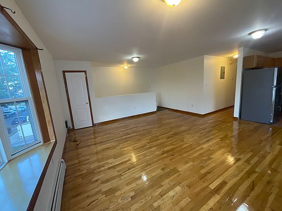 5th image of 132-18A Bennett Ct #2