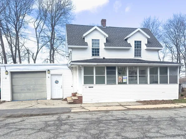 93 Greenwood St, Gardner, MA 01440