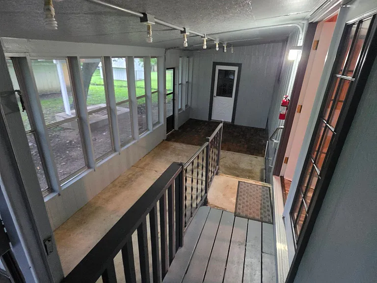 1007 S Water St — Photo 5