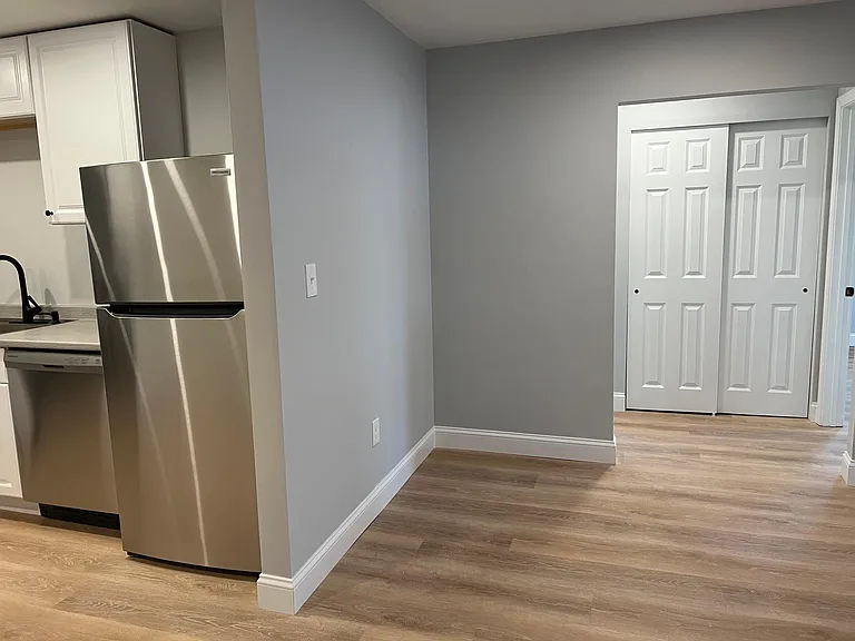 3 Pearson St #6 — Photo 5