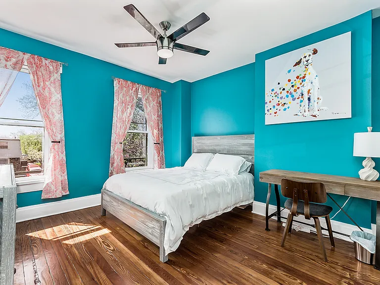 880 Harrison Ave — Photo 19