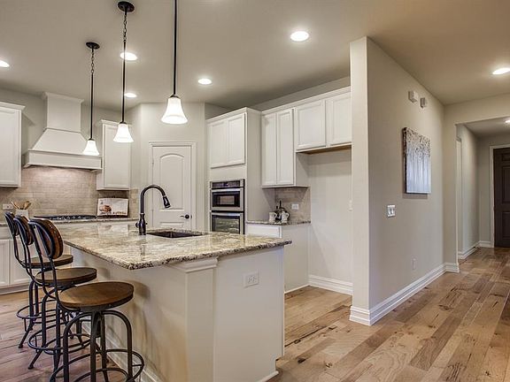 5th image of 333 Kennewick Dr