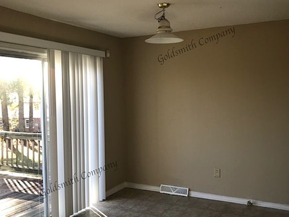 3rd image of 219 Wexford Dr