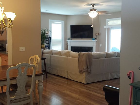 4th image of 1130 Garden Club Way