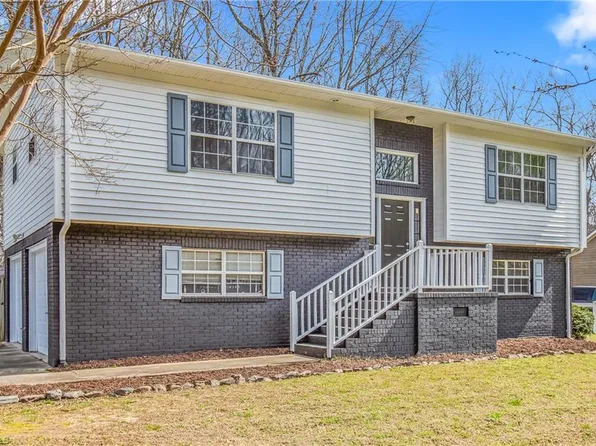 1474 Sherwood Dr, Reidsville, NC 27320