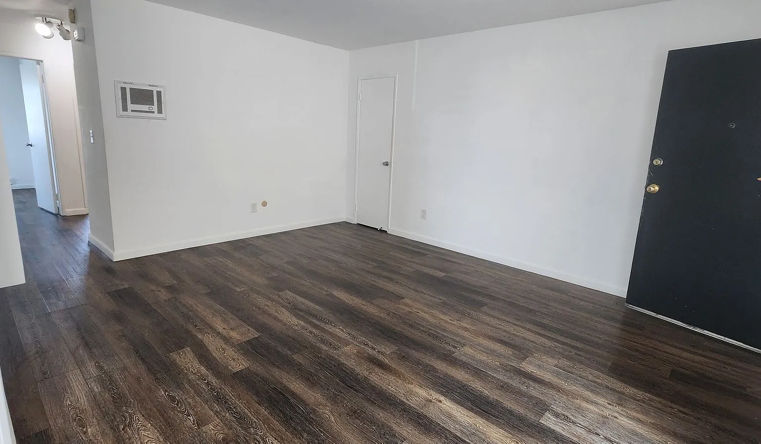 2700 - SMC 70th St. LLC — Photo 4