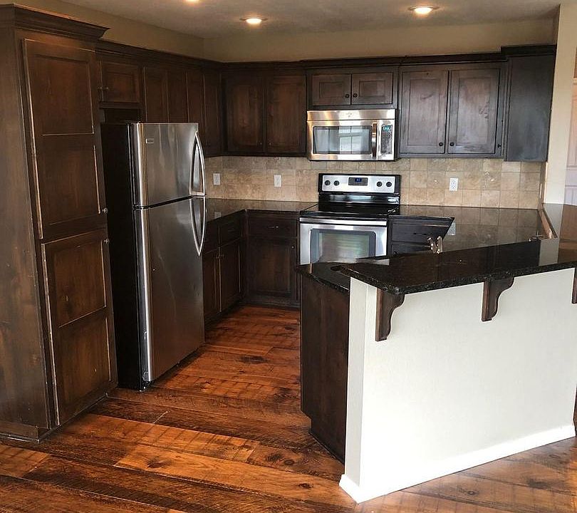 1st image of 388 W Madrid St