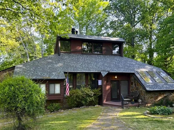 2839 Meadow Dr, Marietta, GA 30062