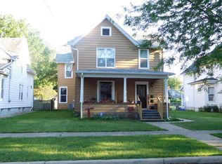 423 Maple Ave, Aurora, IL 60505