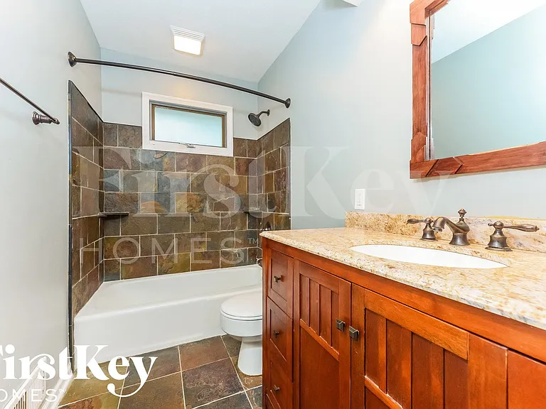 10342 Walmer St — Photo 9