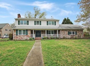 427 Elizabeth Lake Dr, Hampton, VA 23669