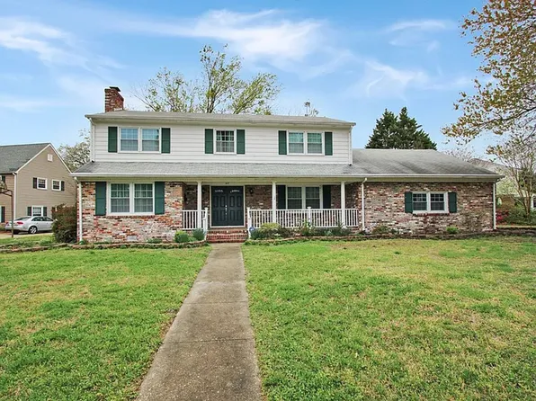 427 Elizabeth Lake Dr, Hampton, VA 23669