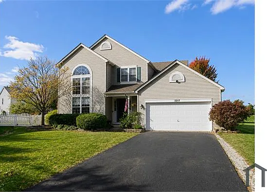 2217 Twin Lakes Ct