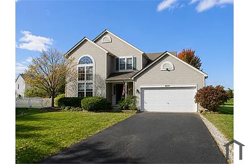 2217 Twin Lakes Ct Photo 1