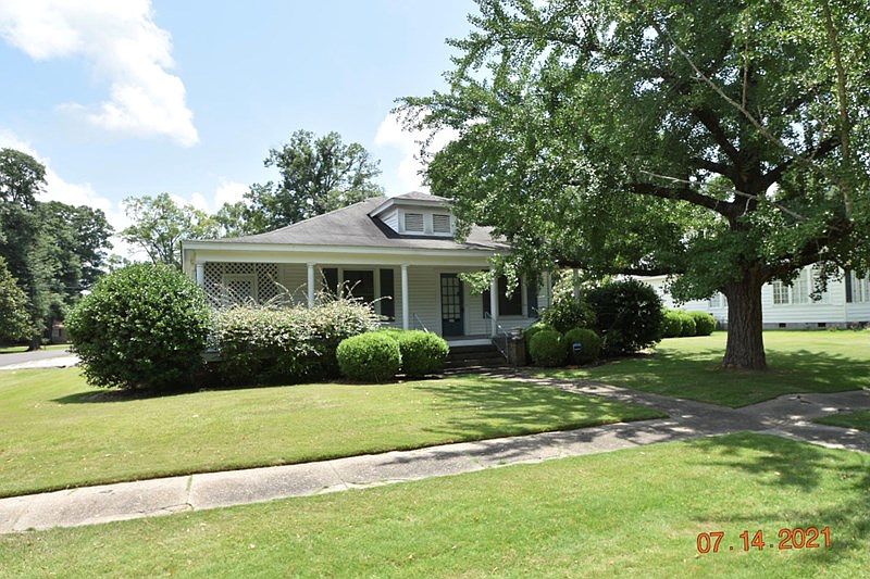 1st image of 522 Bell Ave