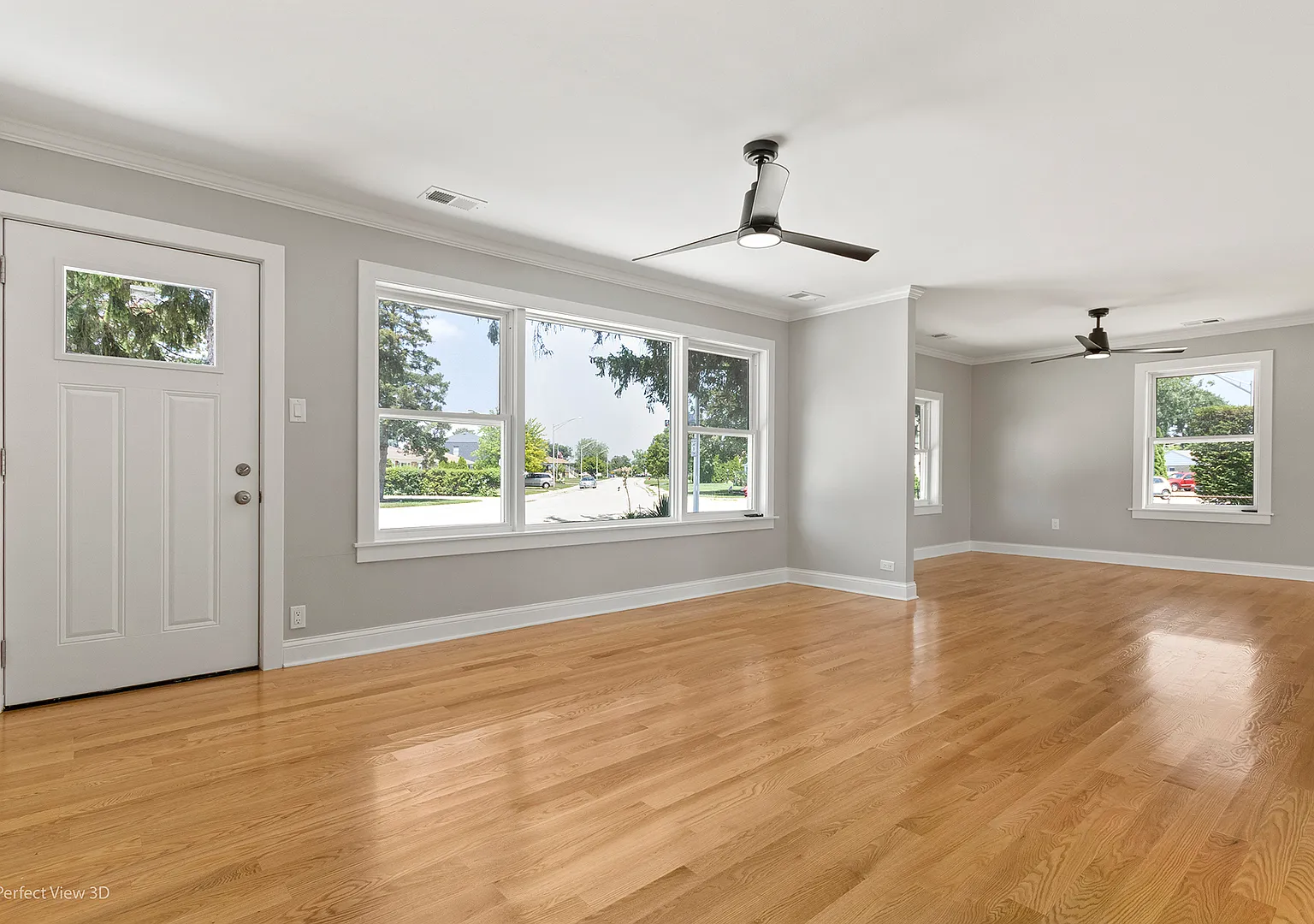3 bed, 1323 sqft, $3,200 — Photo 2