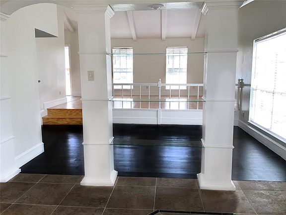 5th image of 11026 Sagemeadow Ln