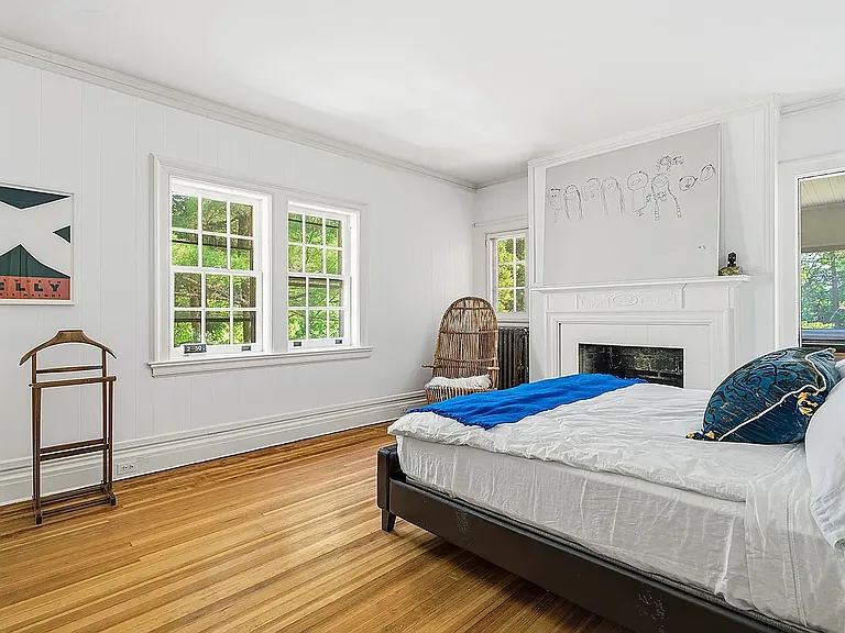 111 Lexow Ave — Photo 30
