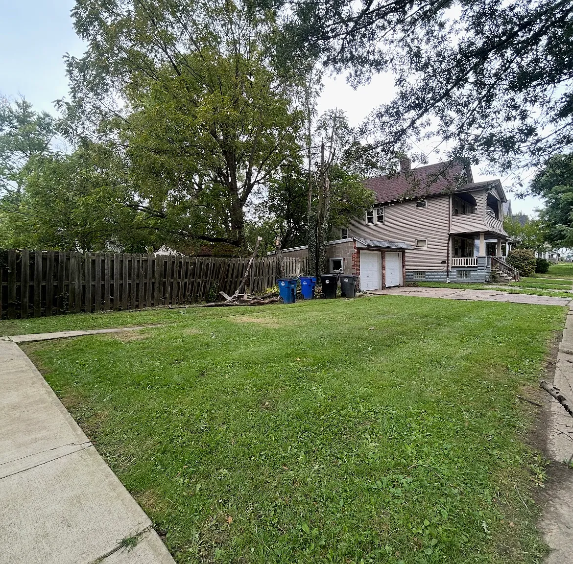 3 bed, 1089 sqft, $1,270 — Photo 2