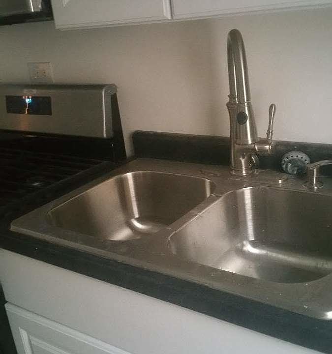 2nd image of 1165 W 18th St