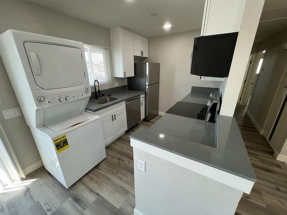 3rd image of 3755 47th St APT 3