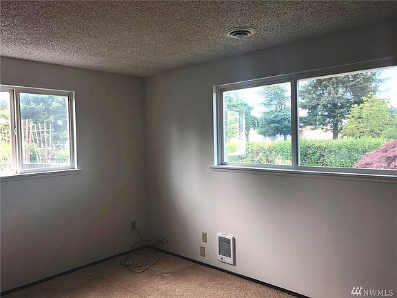 5th image of 102 179th St E