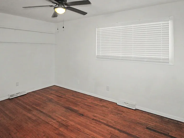 2620 Thornton Rd — Photo 11