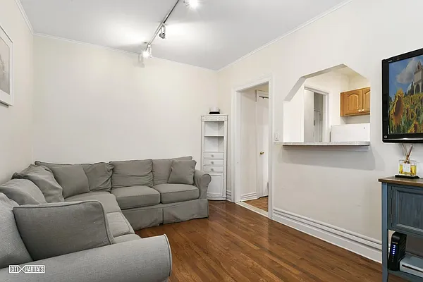 Rented by Citi Habitats | media 7