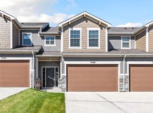 7388 Aaron St, Parkville, MO 64152