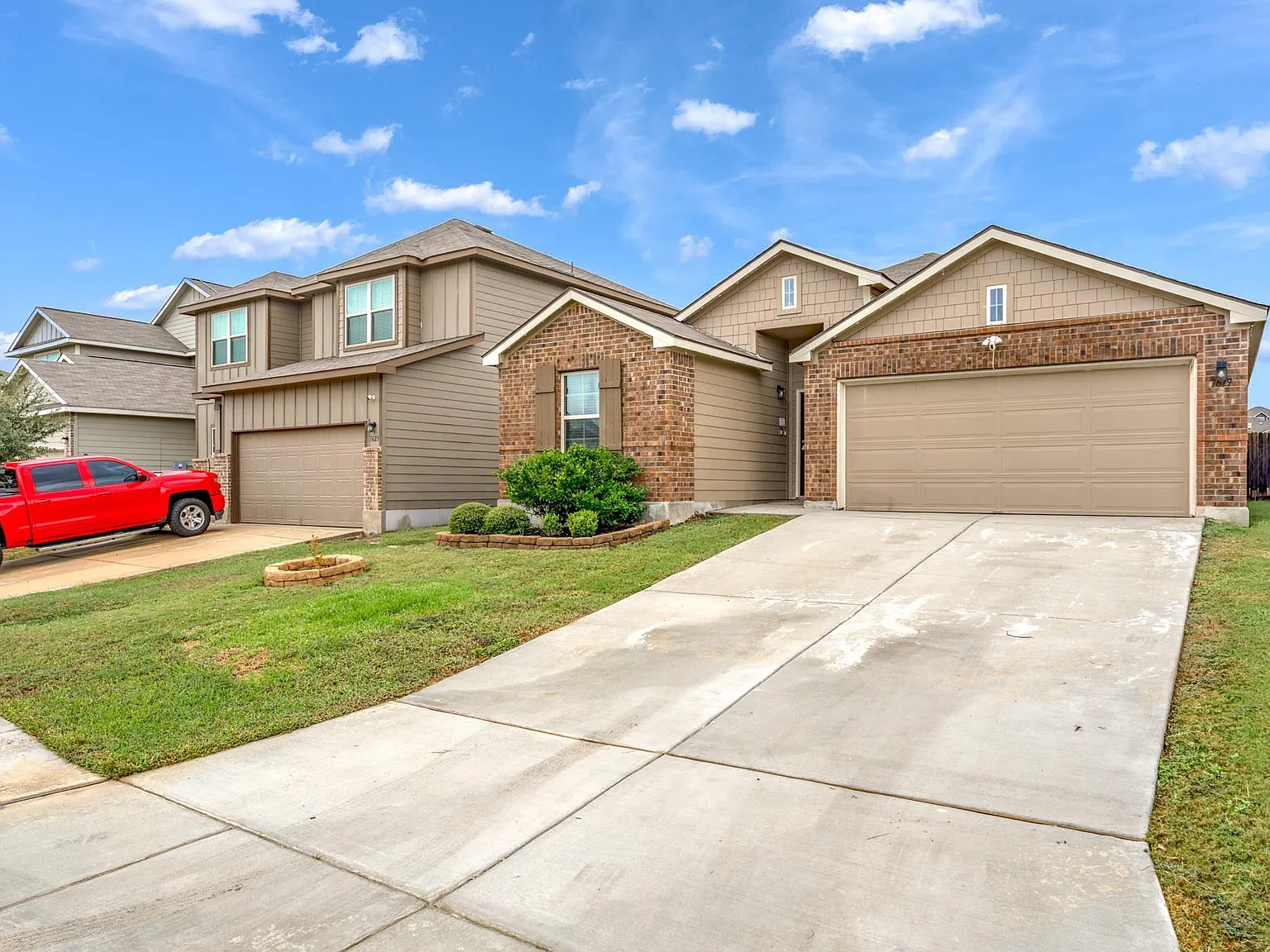 3 bed, 2.0 bath, 1323 sqft, $1,850 — Photo 3