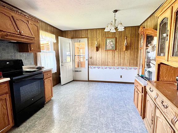5th image of 45 Orchard Dr