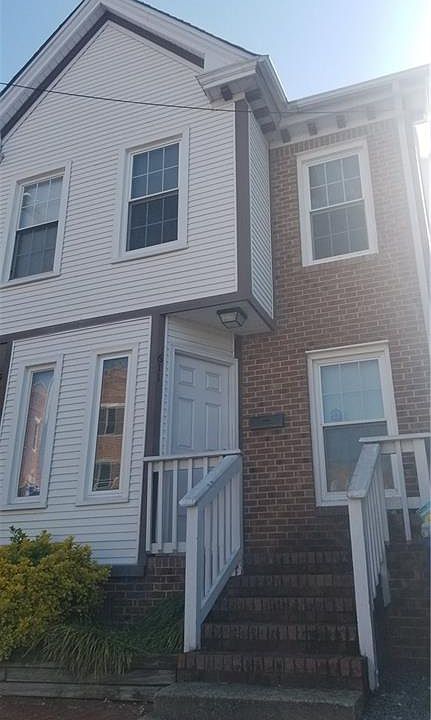 1st image of 611 Dinwiddie St