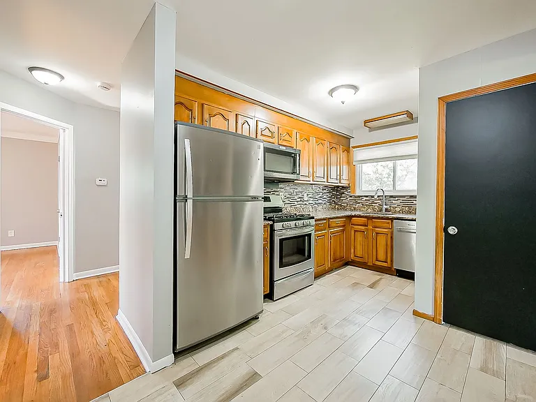 28783 Leona St — Photo 6
