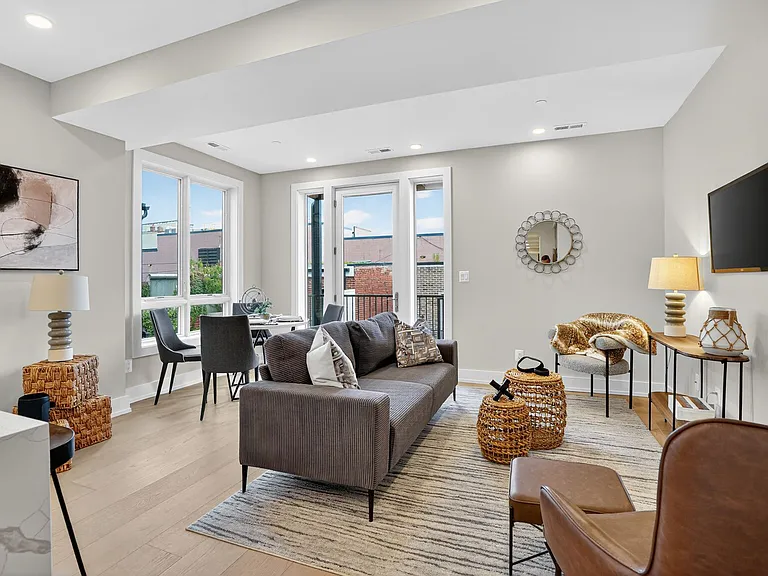 1746 Lanier Pl NW #A — Photo 3
