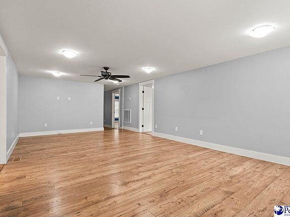 4th image of 510 Graham St