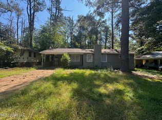 2870 Revere St, Jackson, MS 39212