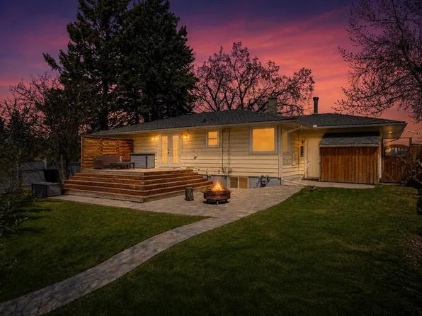 3003 E 25th St SW, Calgary, AB T3E 1Y2