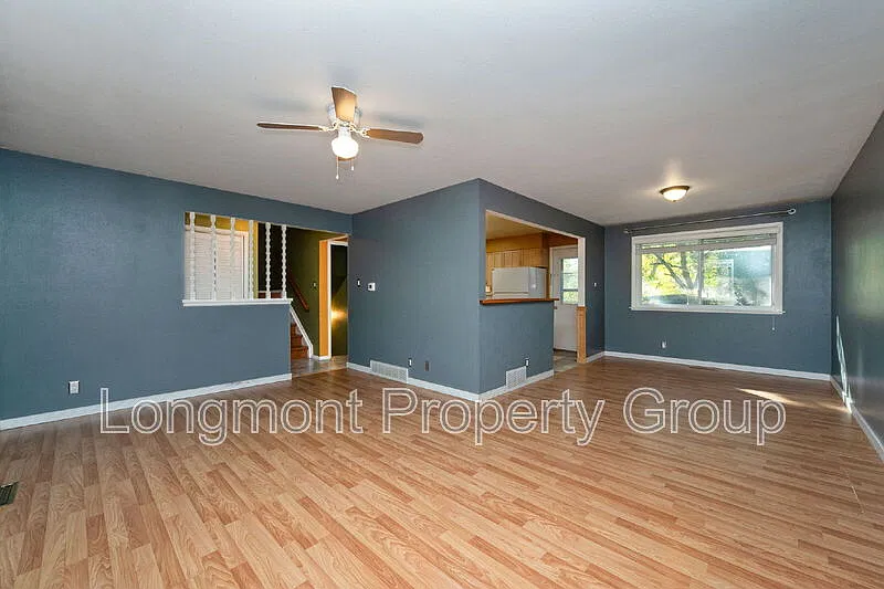 4 bed, 2.0 bath, 2025 sqft, $2,540 — Photo 3