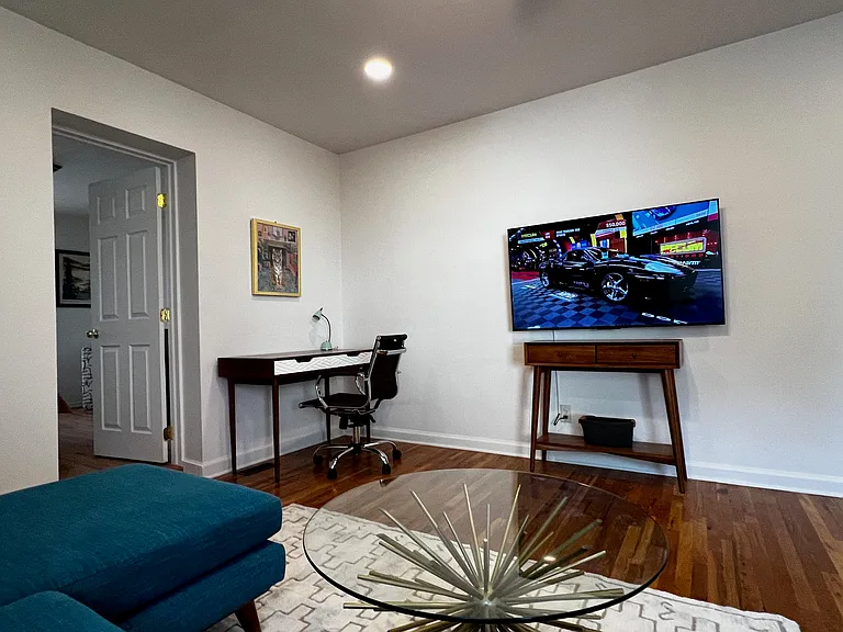 1131 E Ramona Ave — Photo 7