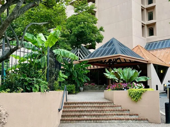 1301 N Courthouse Rd APT 1711, Arlington, VA 22201