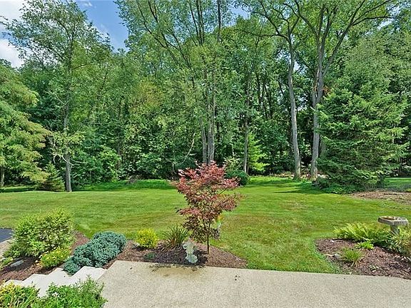 4th image of 21 Bel Aire Dr